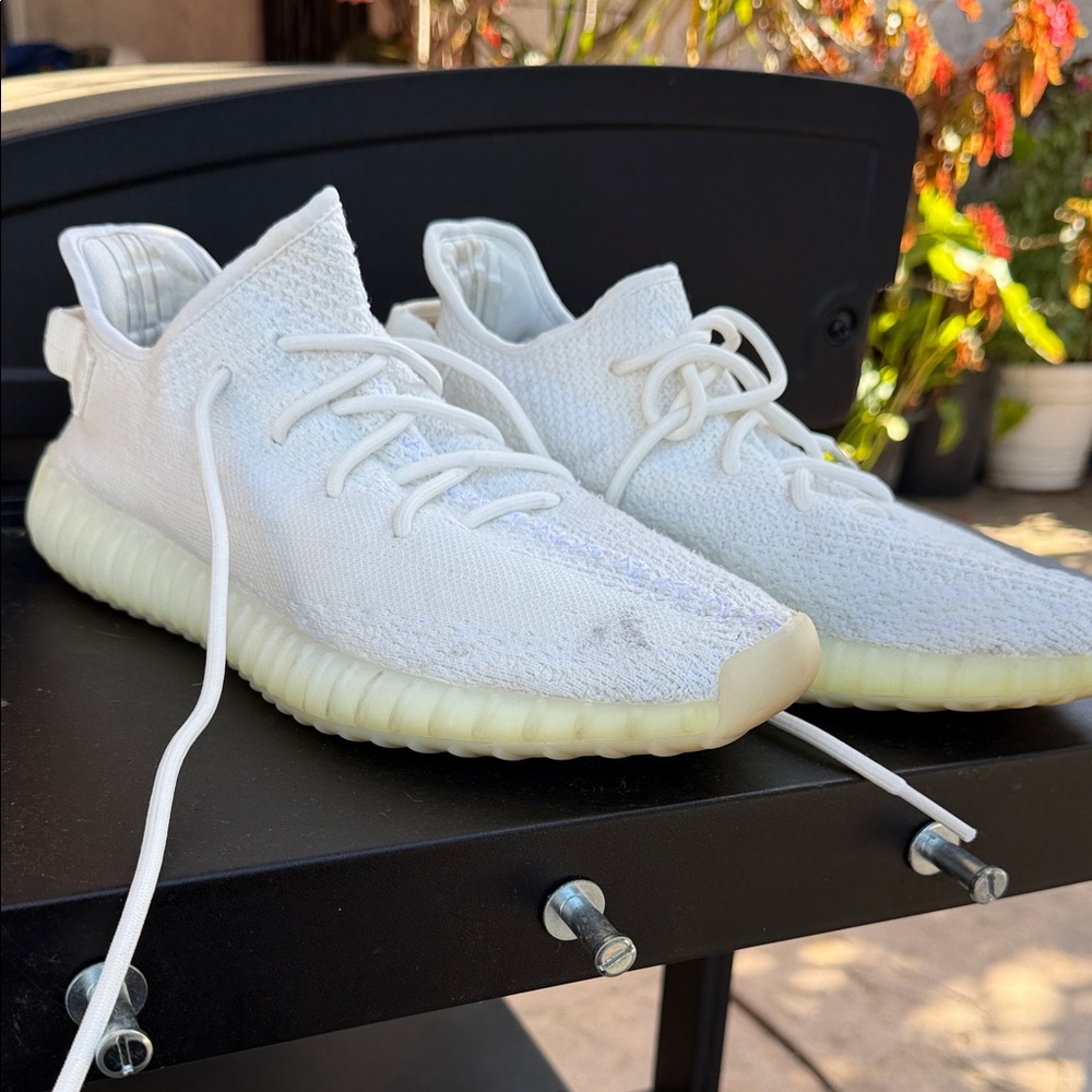 adidas Men’s White Sneakers
